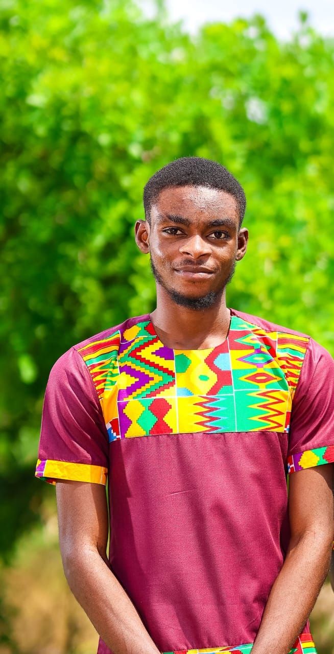 Emmanuel Owusu - Brand Designer & Developer